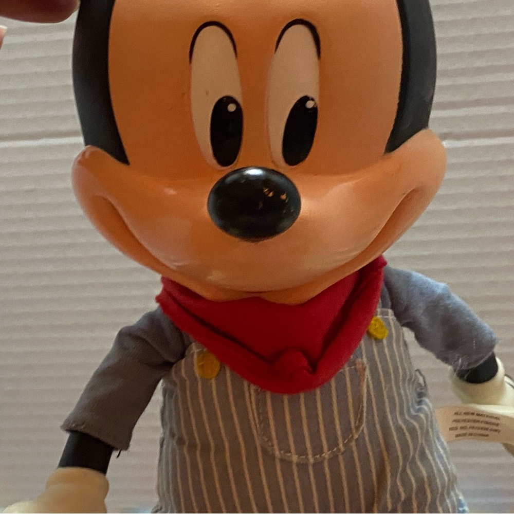 Disney Mickey Mouse Conductor Plug String - Picture 2 of 9